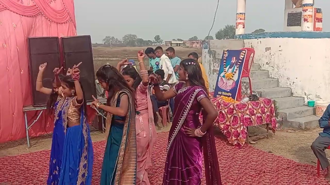 पहले नीला सरिया जय भीम बोला