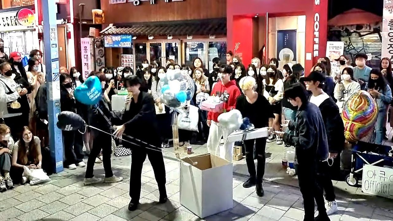 WEDNESDAY. AQA. DOUBLEBONG BIRTHDAY. HIGH QUALITY BUSKING. HONGDAE. SEOUL.