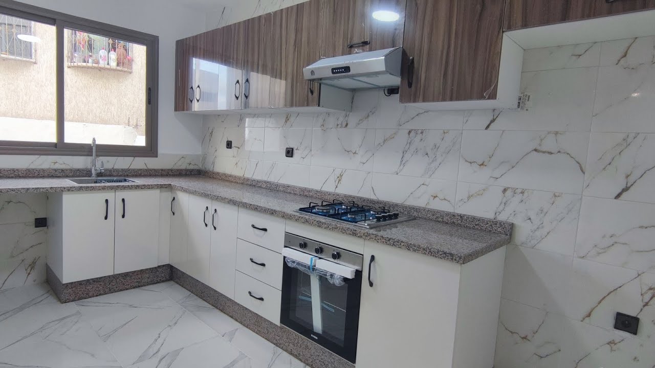 غير لي مابغاش 80متر ثلاث غرف 2حمامات 2بالكونات والثمن مناسب اش باقي كتسنا ☎️0633300483