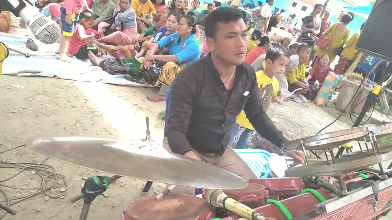 keyboarD, SERULING,TAGADING,SAXOPON (DIPADU MENJADI KLOP) MUSIK PESTA ADAT BATAK (TABO BAH TORTORAN)