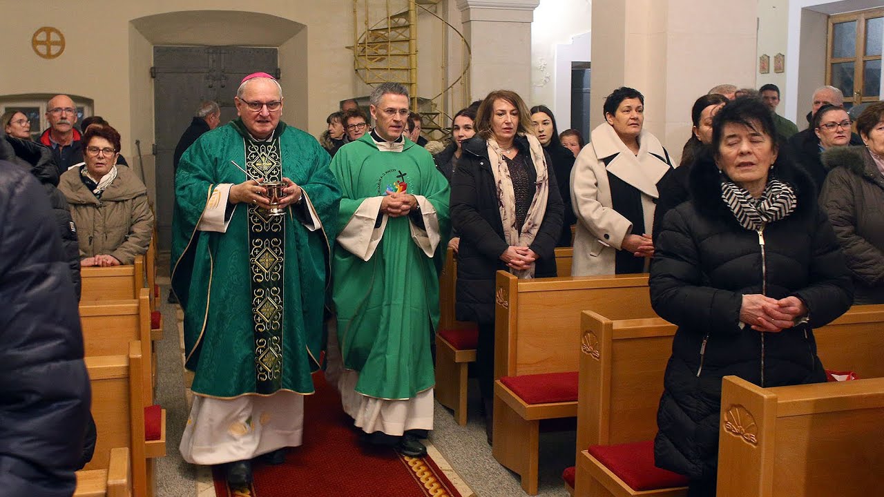 Pastirski pohod biskupa Tomislava Rogića župi Vrpolje.