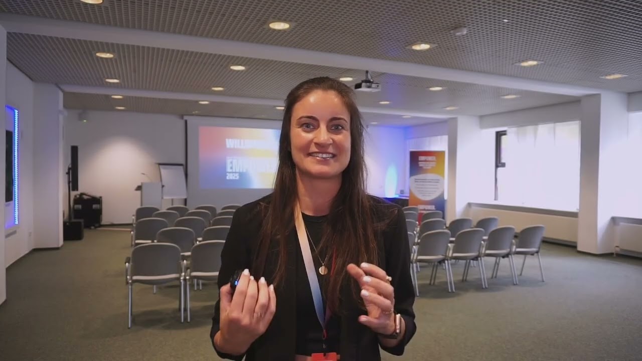 Elisa Schmidt auf dem EMPOWER. MeetUp 2025 - Psychologische Sicherheit