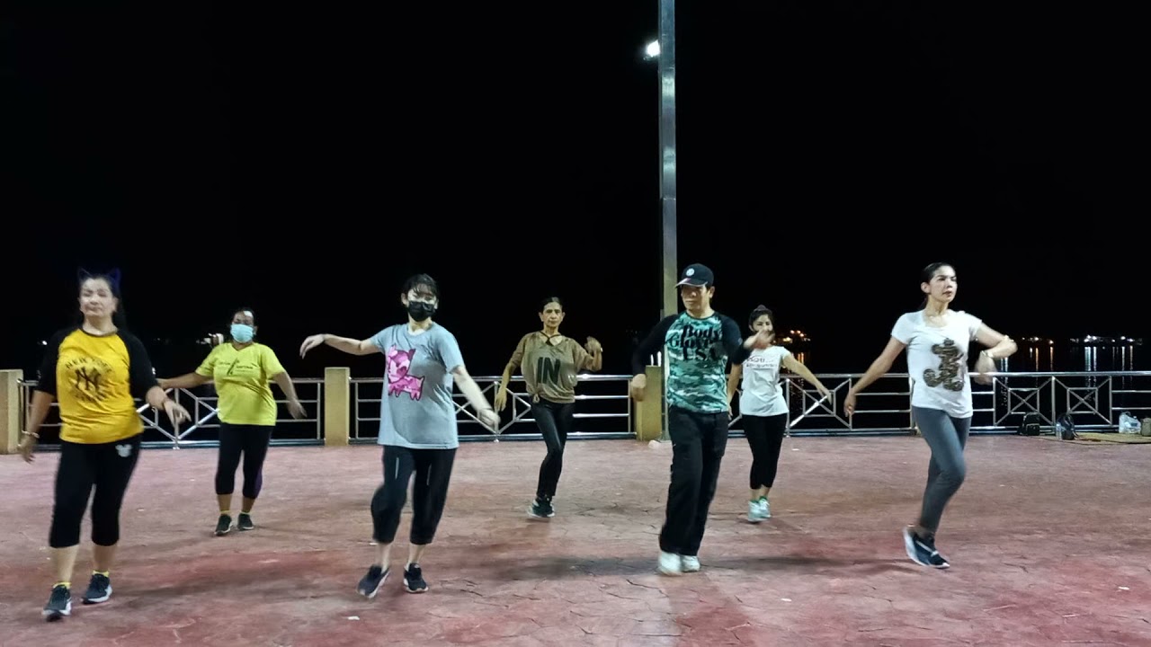 เพลงควายหาย เวอร์ชั่นมนต์เพลงสุรพล (ก็อต จักรพันธ์) ไลน์แดนซ์จังหวะชะชะช่าในรูปแบบที่แตกต่าง