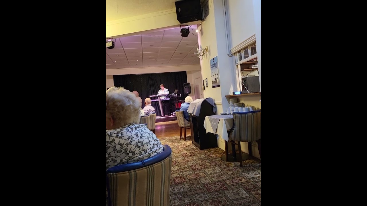 daiash hotel - devonshire hotel torquay  live entertainment