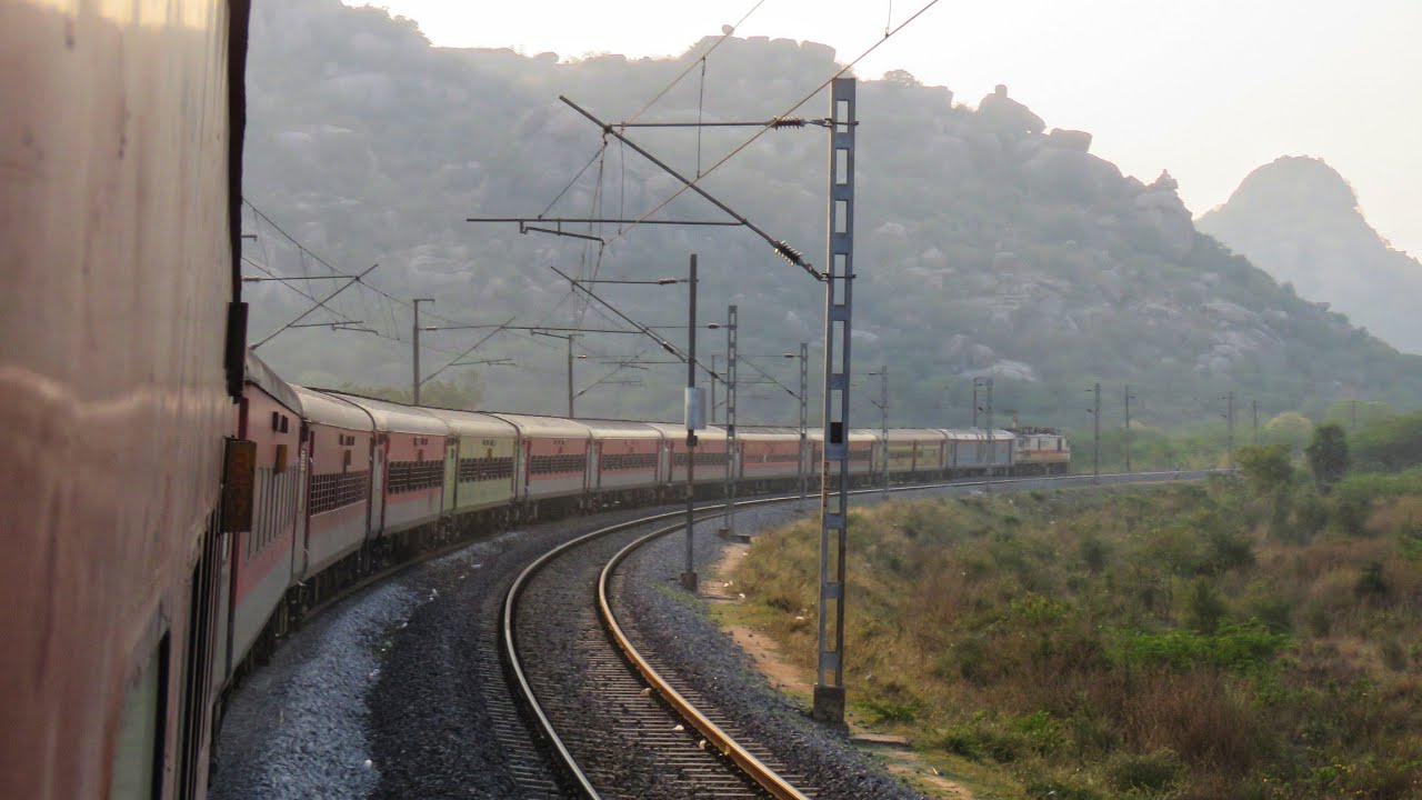 TRIP TO SOUTH INDIA CHAPTER 1| HOWRAH TO SECUNDERABAD FULL JOURNEY BY HUMSAFAR AND EAST COAST EXP