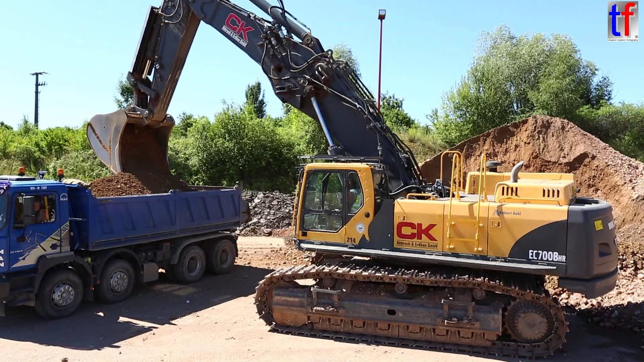 VOLVO EC700B HR LOADS / bel&auml;dt MAN F2000 , Winnenden, 2013.