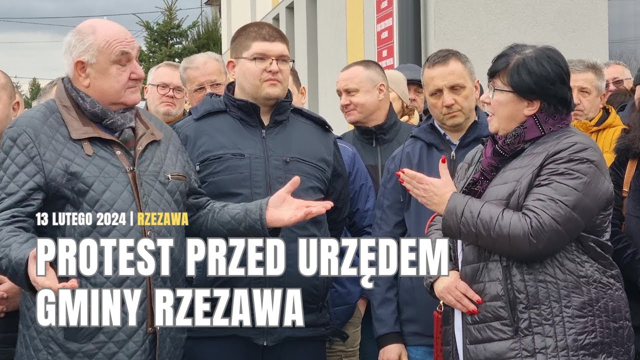 Rzezawa. Protest mieszkańców przed budynkiem Urzędu Gminy [13.02.2024]