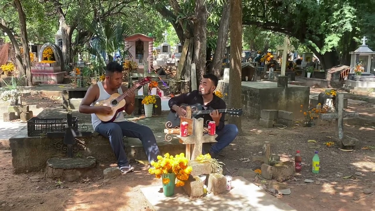 De visita al panteón 01/11/2025 San Francisco cozoaltepec 