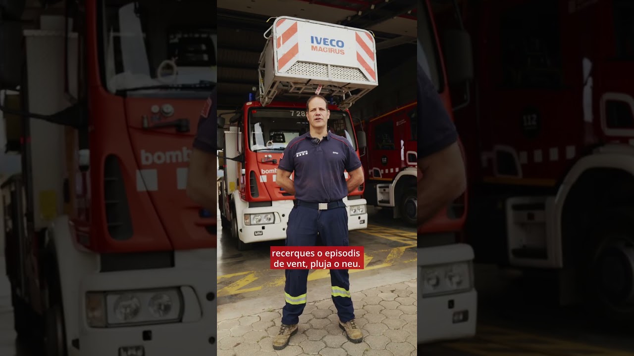 Equip de Prevenció Activa Forestal de @bo,s Shorts@bomberscatalunya