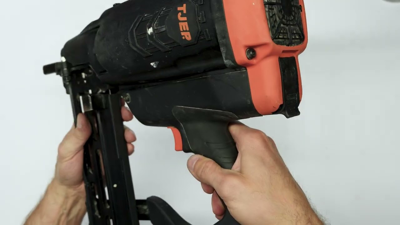 Gas nailer - battery indicator