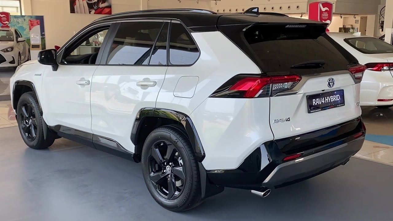 2021 Toyota RAV4 Hybrid - szczeg&oacute;ły nadwozia i wnętrza