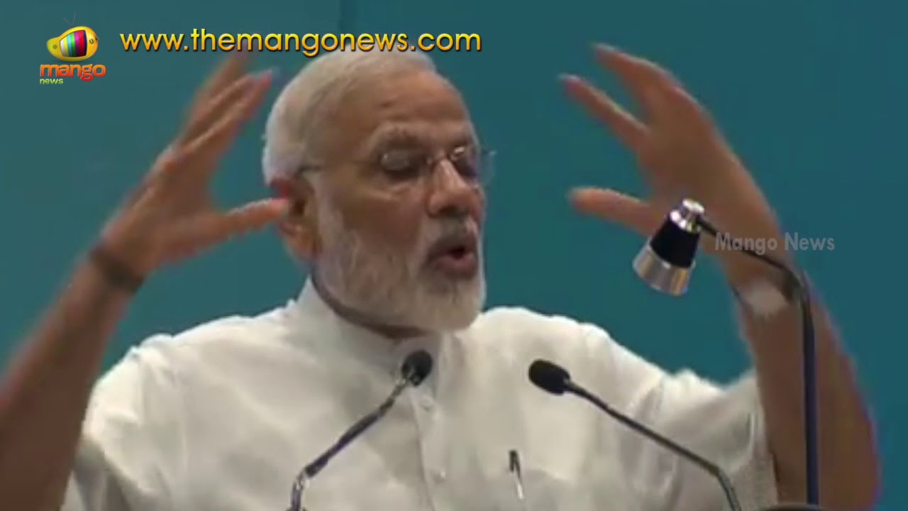 PM Modi Funny Speech On Interviews At Pravas Bharatiya Khendra | Delhi | Mango News