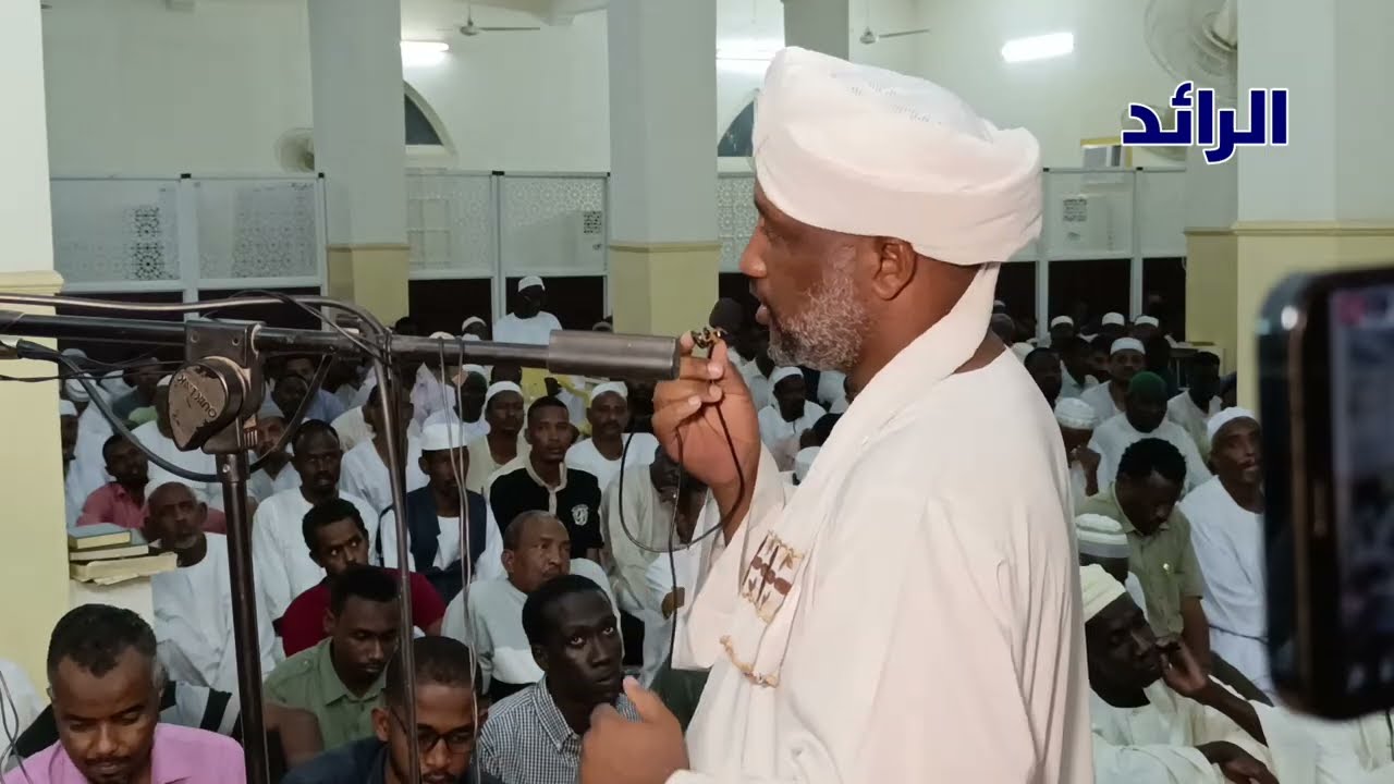 عندما بكى الشيخ محمد سعيد أثناء حديثه عن شيخ الشيوخ المقرئ حسين خرسي معلم القران لأكثر من 45 سنه