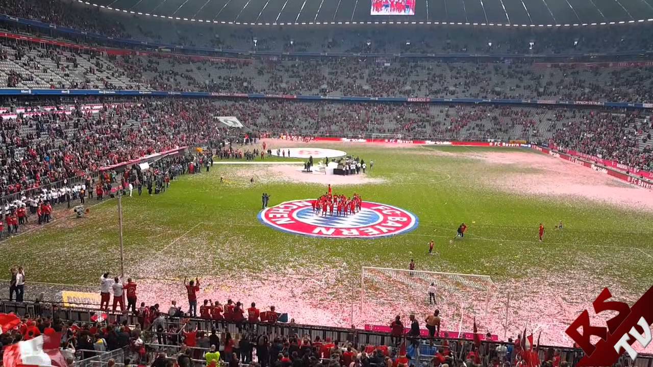 FC Bayern - Omi - Cheerleader / Allianz Arena [Meisterfeier 14/15 | 23.05.15]