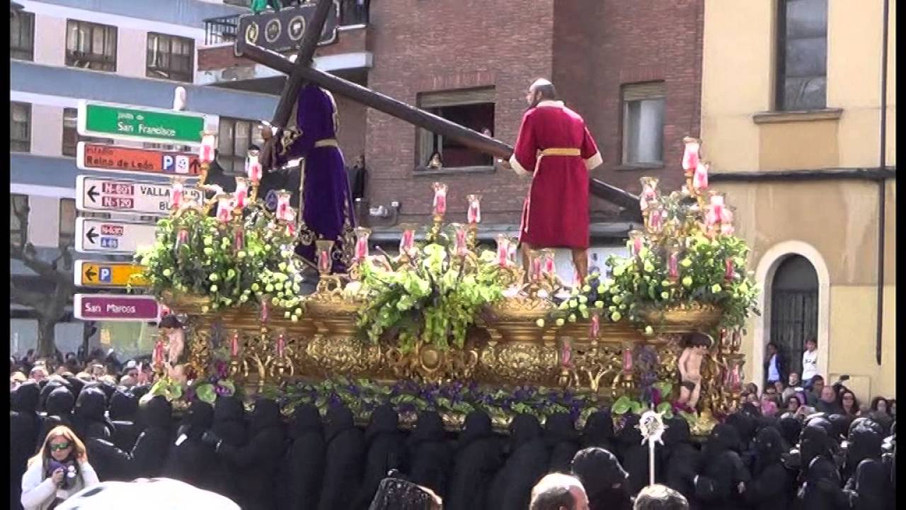 Entrada Nuestro Padre Jesús Nazareno- JHS (León)-Procesión de los pasos 2016