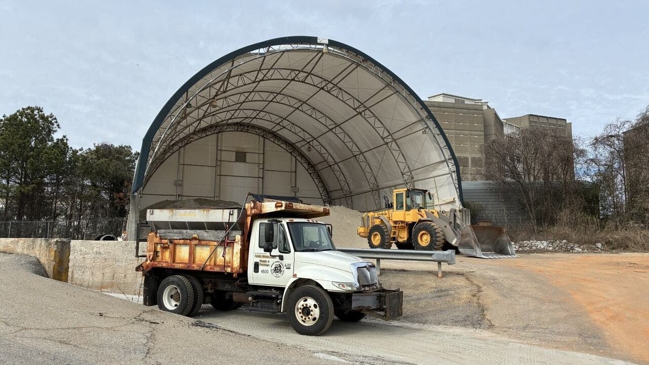 Road preparations underway across metro Atlanta ahead of winter weather