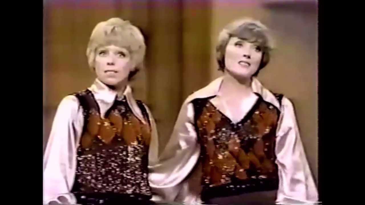 Julie Andrews & Carol Burnett - 60's Medley (live)