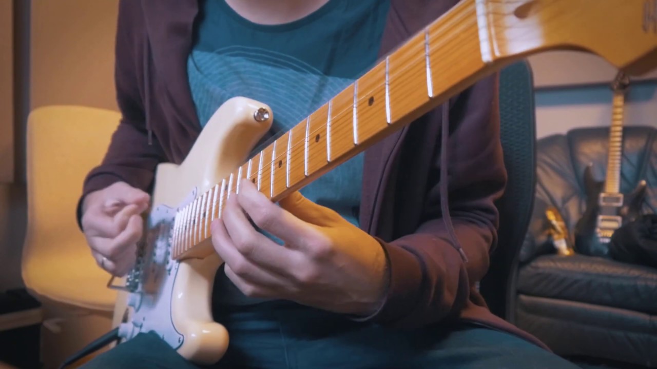 Jamming on my Harley Benton ST-62MN VW :)