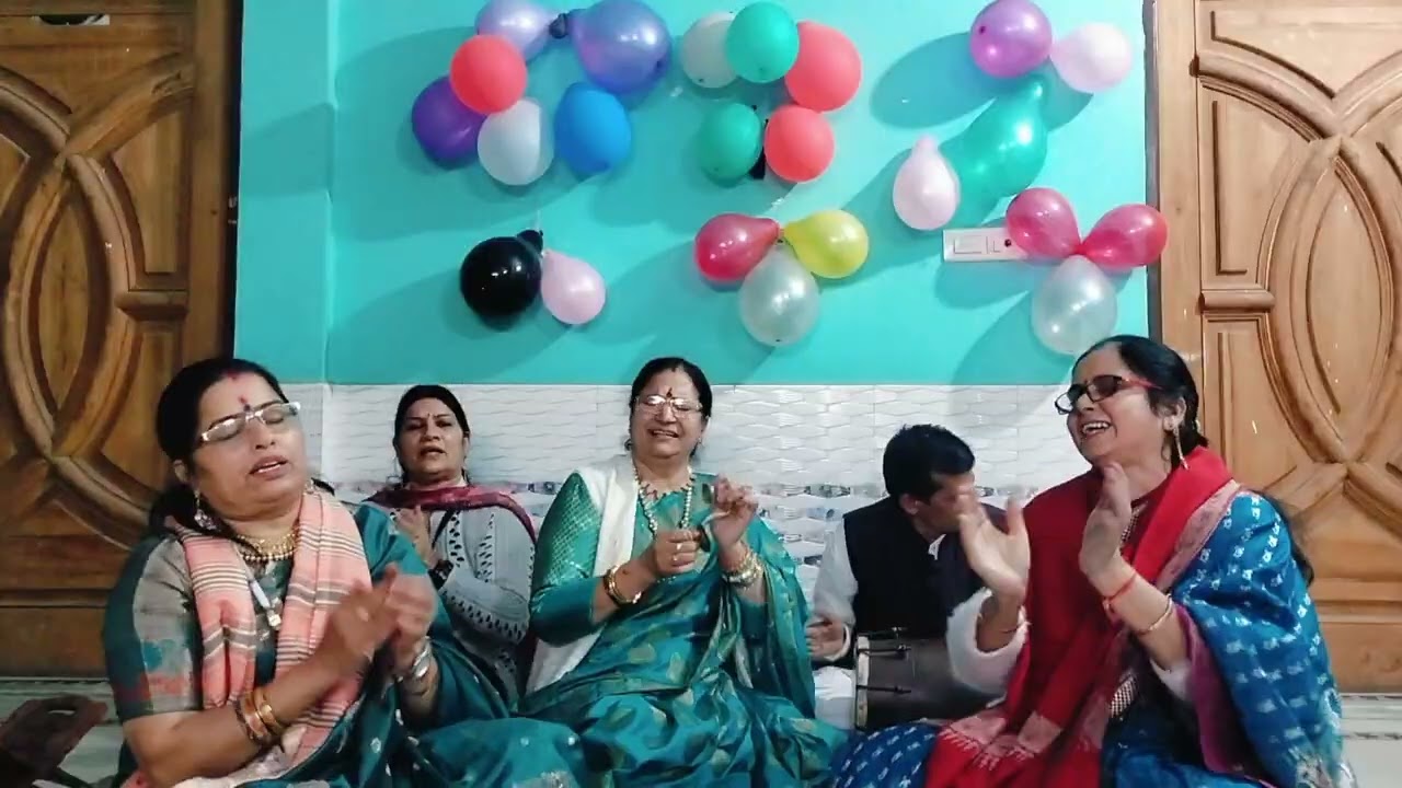 🥰 मैं आपकी हूं प्यारी सेवा में साथरख लो