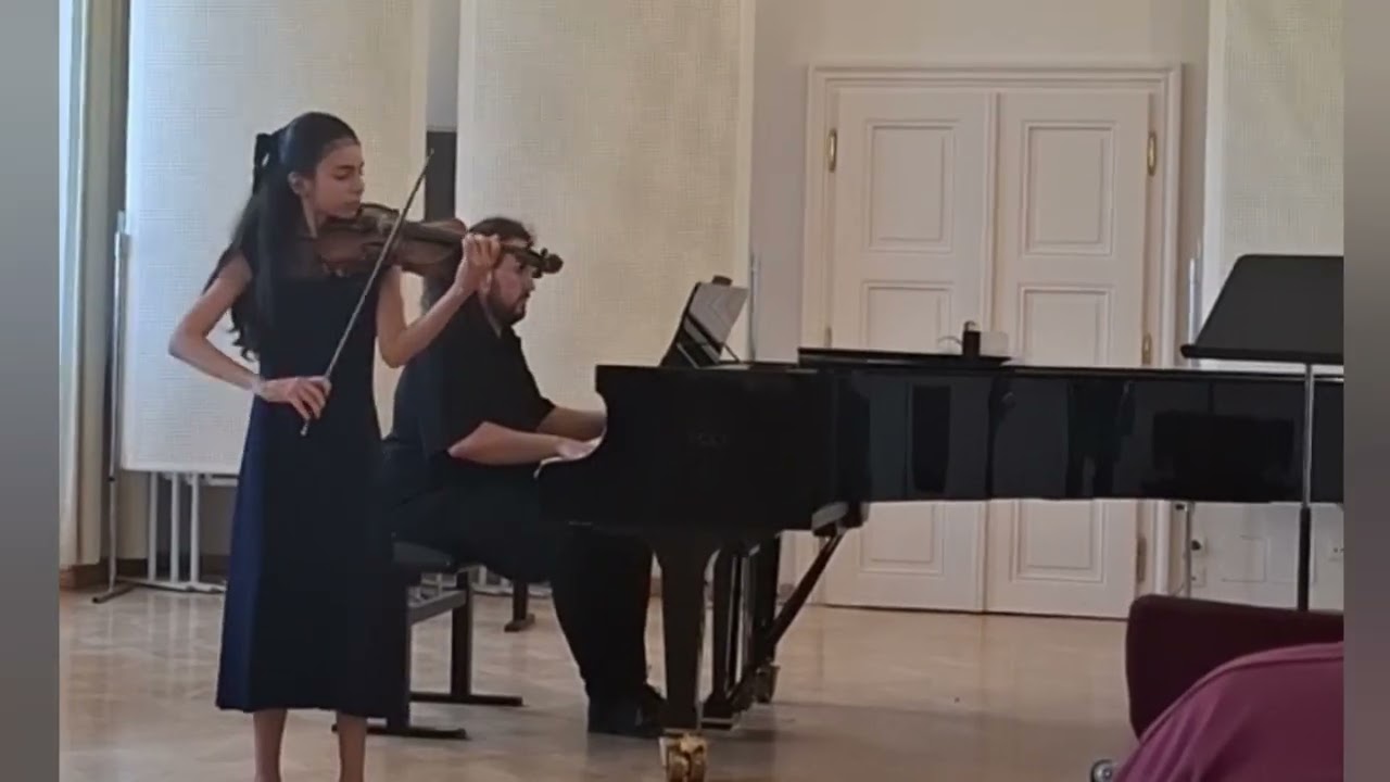 Mendelssohn violin concerto in E minor op.64 2nd mvt. Zoe Saadeh