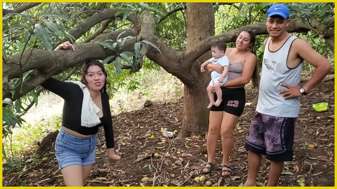Darwin les incita a tener un hijo a esta parejita.
