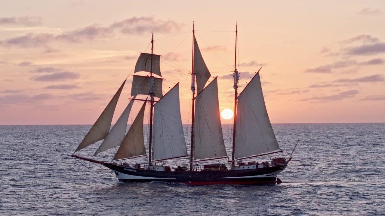 DARWIN200 sailing at sea