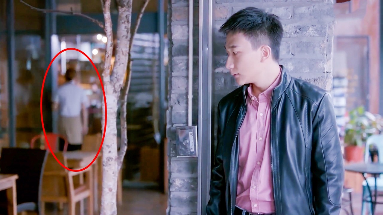 出軌丈夫被小三騙光所有財產後悔莫及，偷偷在妻子家門口懺悔，可惜一切都晚了！