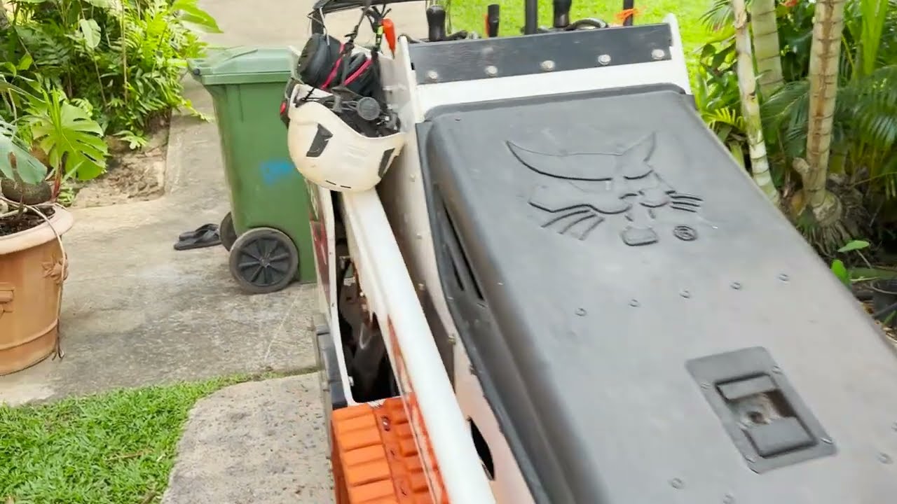 GUIDE TO SAFETY ON BOBCAT MT100