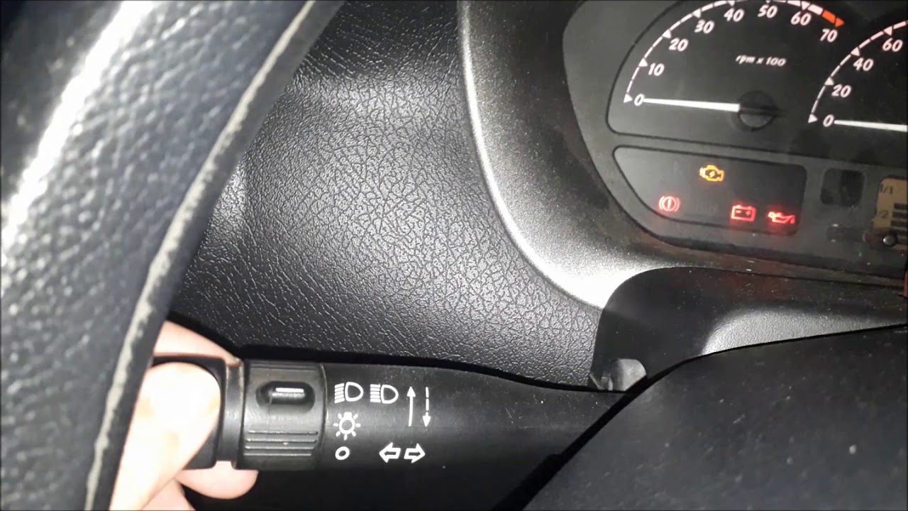 N&atilde;o confunda farol baixo com farolete na chave de seta