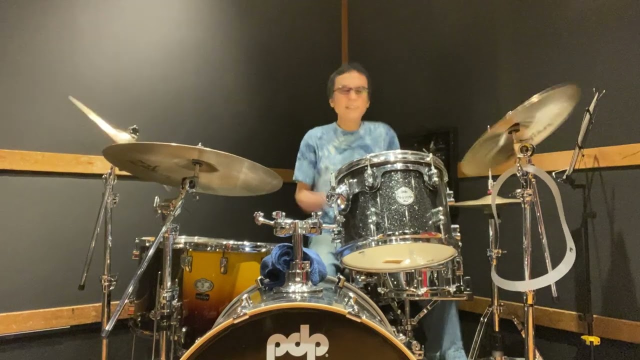 Bryan Adams - It's Only Love【Drum Cover】アルバム”Reckless”(1984年)から。Tina Turnerとのデュエット曲！
