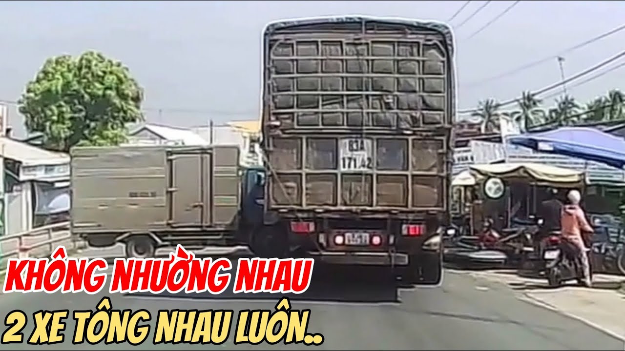 2 Xe Không Nhường Nhau Thì Cả 2 Xe Thương Lượng Thôi...