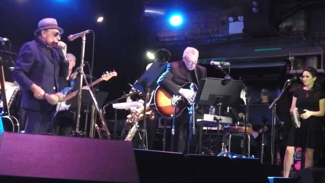 VAN MORRISON & BAND perform 