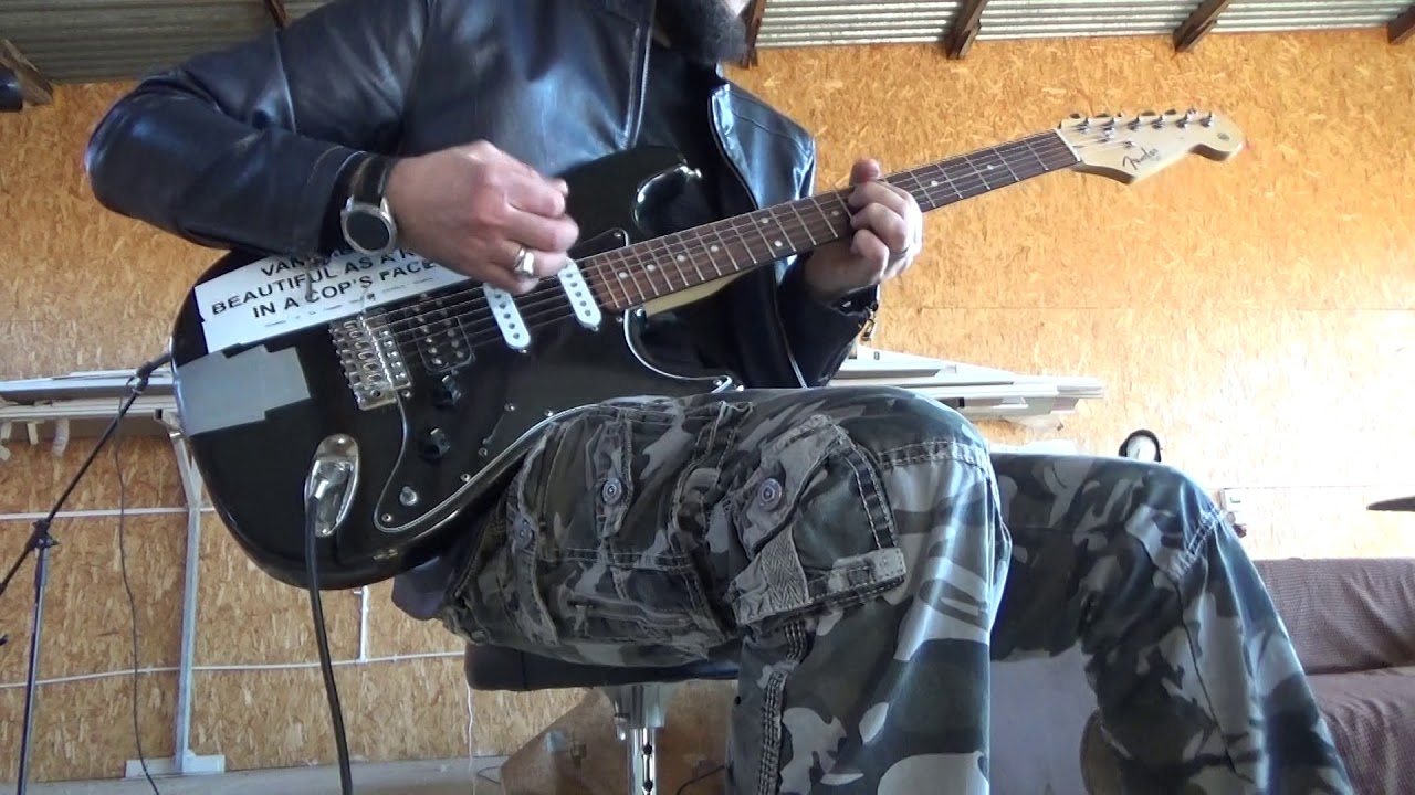 Replica Vandalism Stratocaster Kurt Cobain