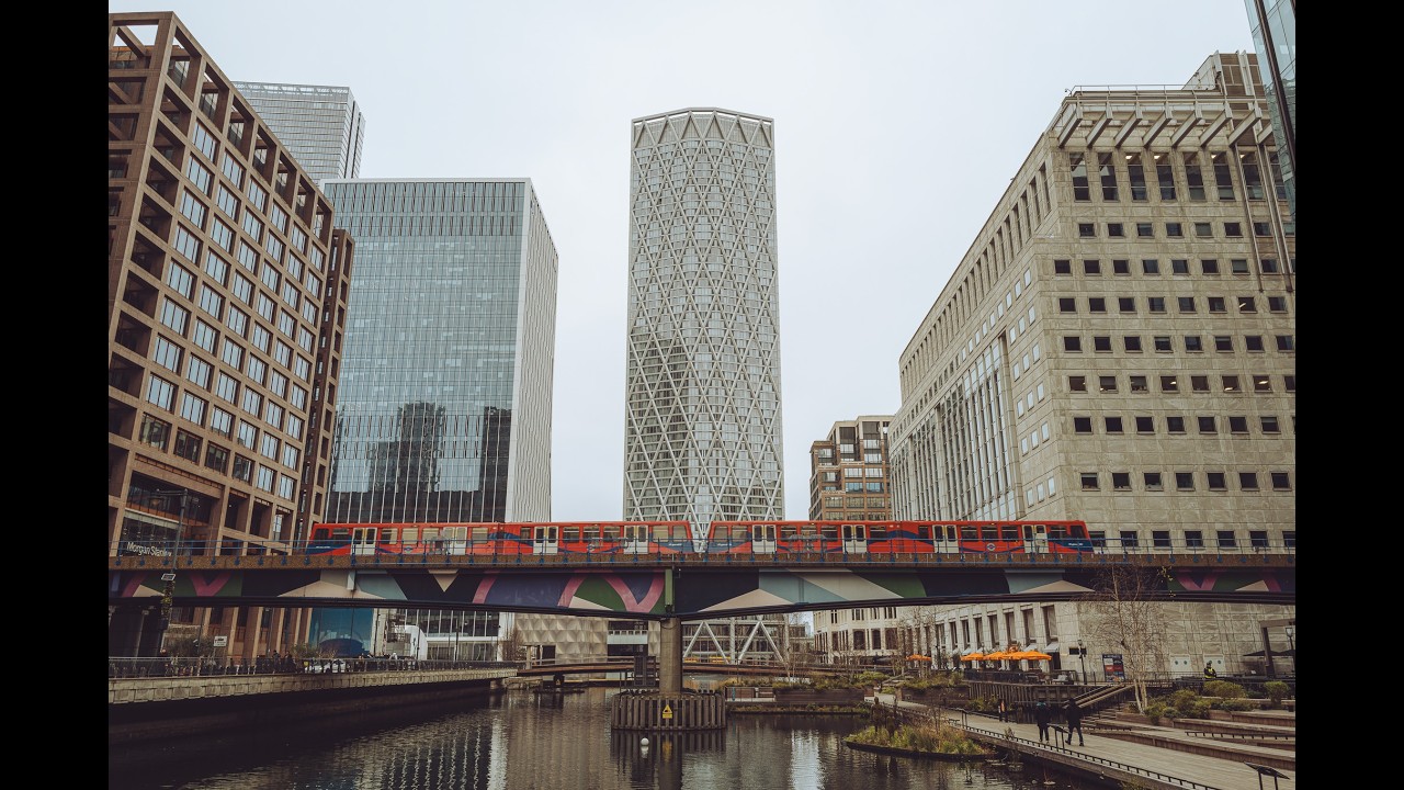 🇬🇧London, United Kingdom - Gloomy Winter Photo Walk from Greenwich to Canary Wharf with Leica Q3