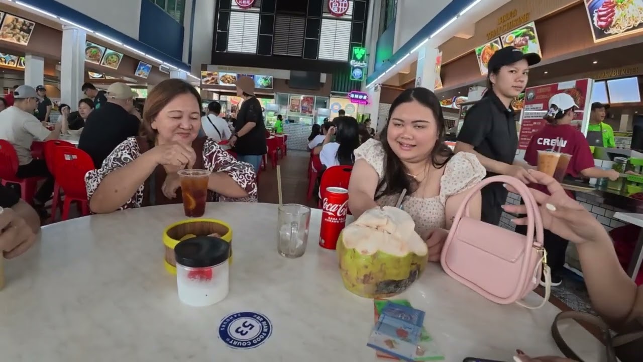 Makan di Emart RiamFood Court // Berebut nak makan Udang 😂🤦‍♂️