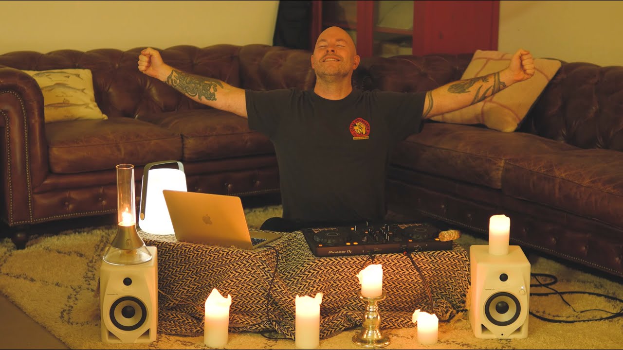 Tech House DJ Set | Candlelit, Deep & Groovy Home Session 🔥🕯️
