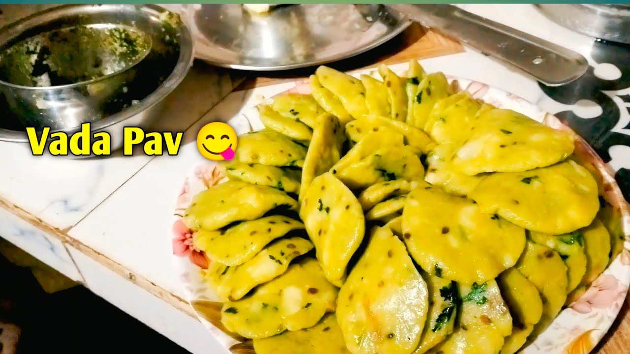 Mumbai Ka Iconic Street Food || @UniqueVlogsbyGDA 