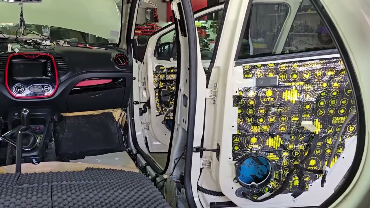 RENAULT CAPTUR a primit insonorizare completa si DSP Nakamichi Difuzoare Audible Physics si Musway!