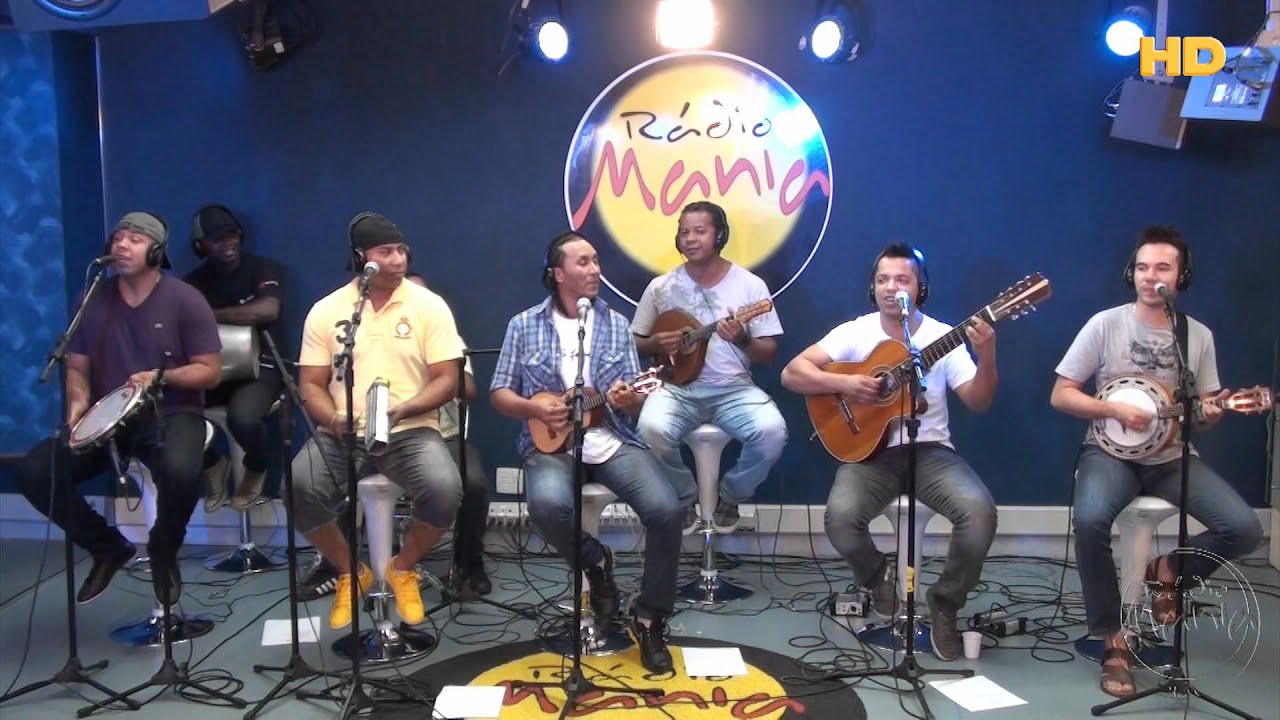 🔴 Radio Mania - Nosso Grito - Trazendo Amor