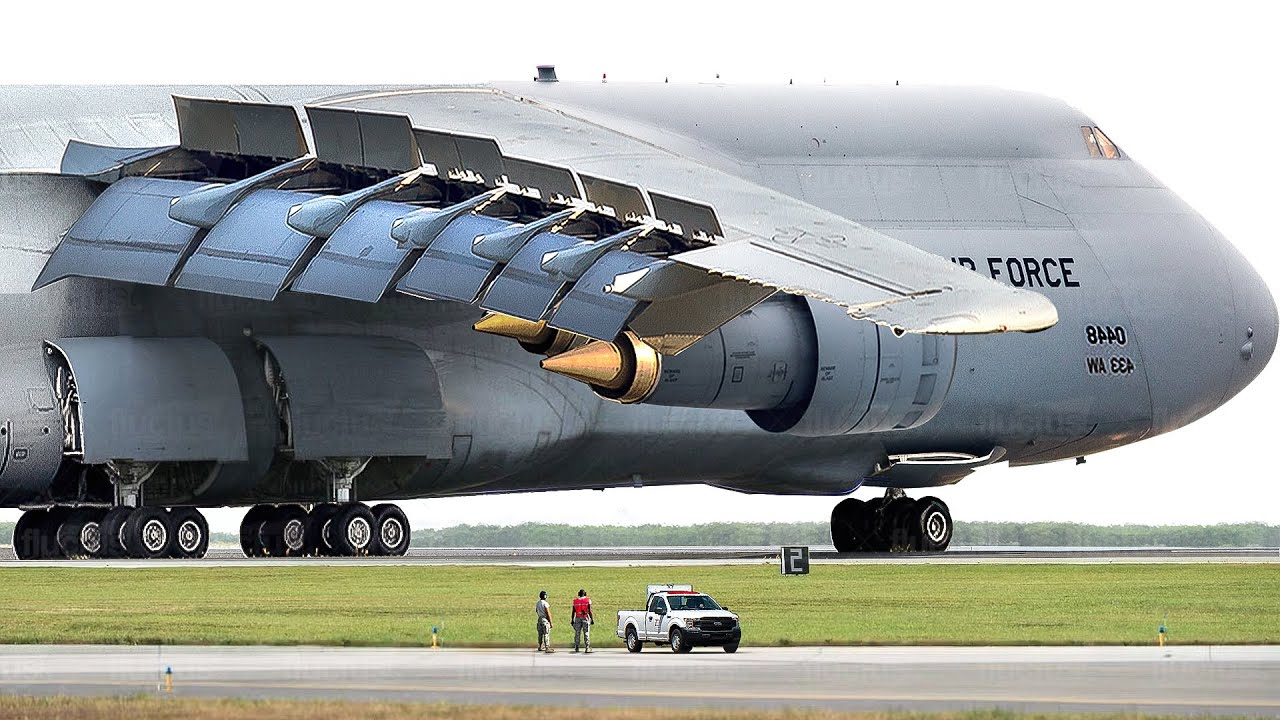 How the U.S. Operates The World Largest Military Plane During Intense Flight Operations