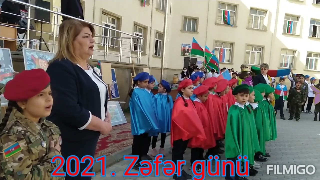Flashmob.Zefer günü.182 sayli 2 z sinfinin cixisi