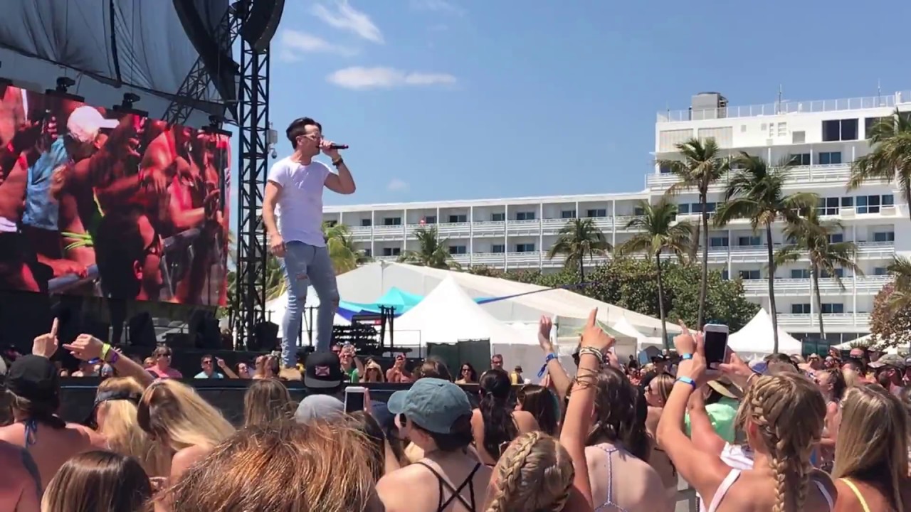 Russell Dickerson - Yours (Live) // Tortuga Music Festival 2017