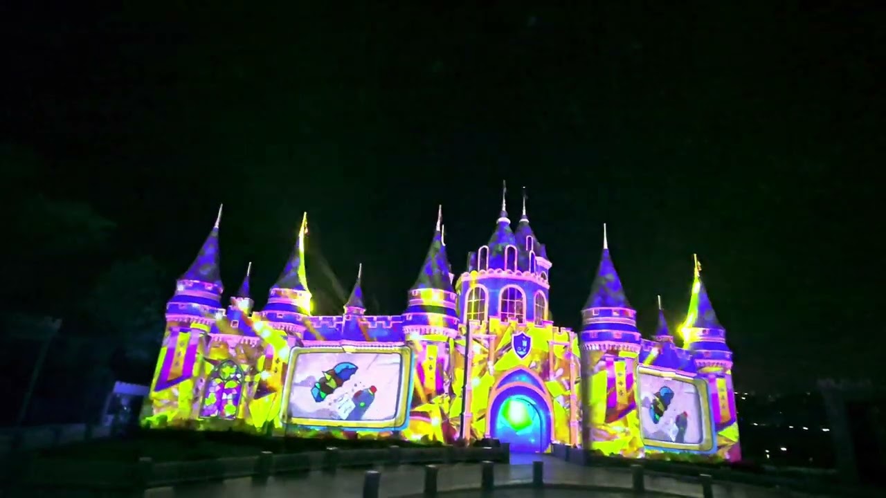 Dreamers: A Nighttime Spectacle Full of Lights, Colors, and Fireworks! 🎆😍