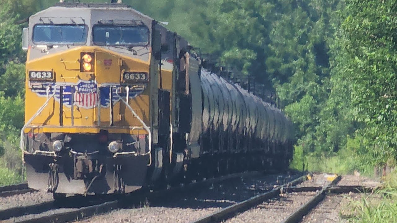 LOADS OF CRUDE! 8 Train action with fresh paint, CP heritage units, loud dpus, CP 7012, P5 & more!
