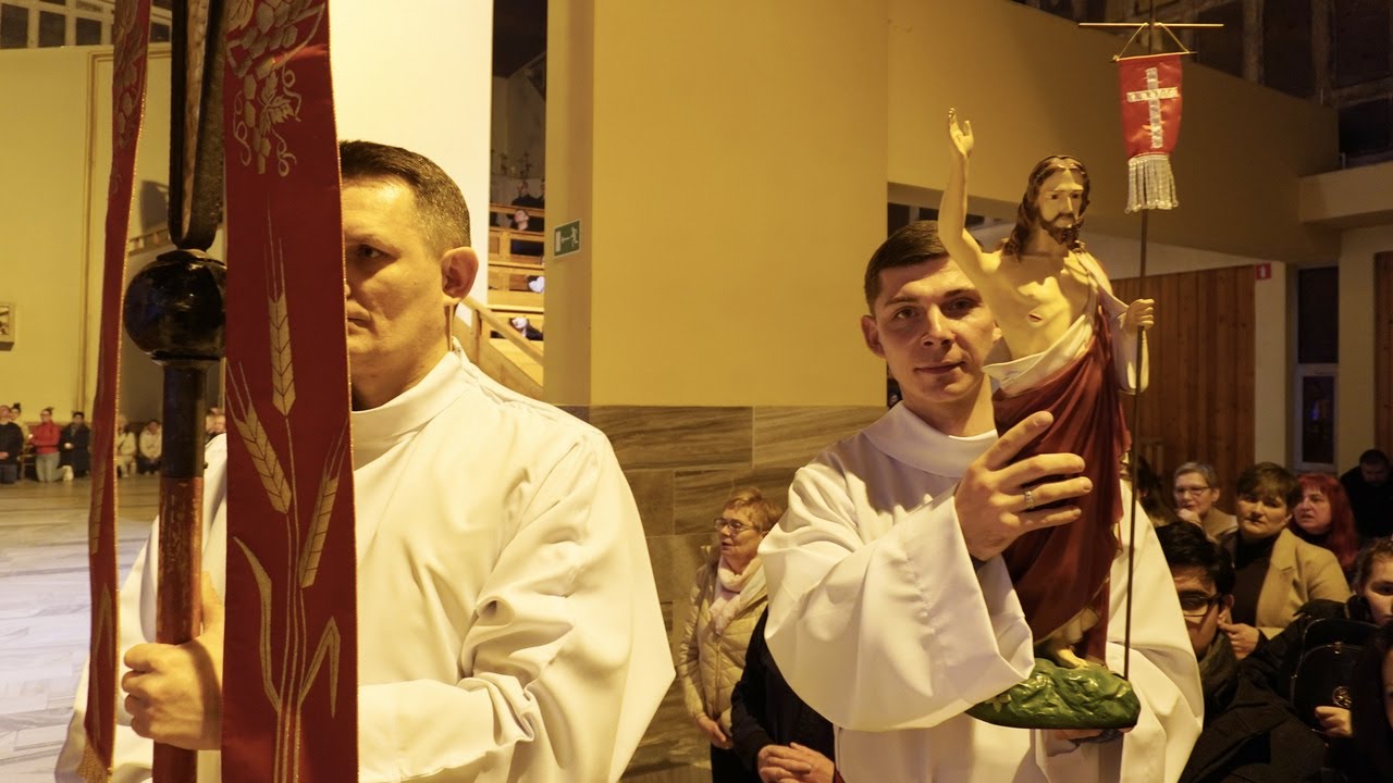 Procesja rezurekcyjna w parafii św. Maksymiliana w Koninie