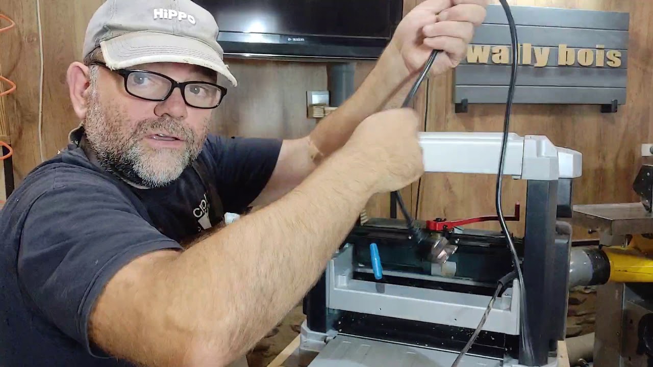 Metabo DH330 planer knife design flaw - Major issue so check your knives!