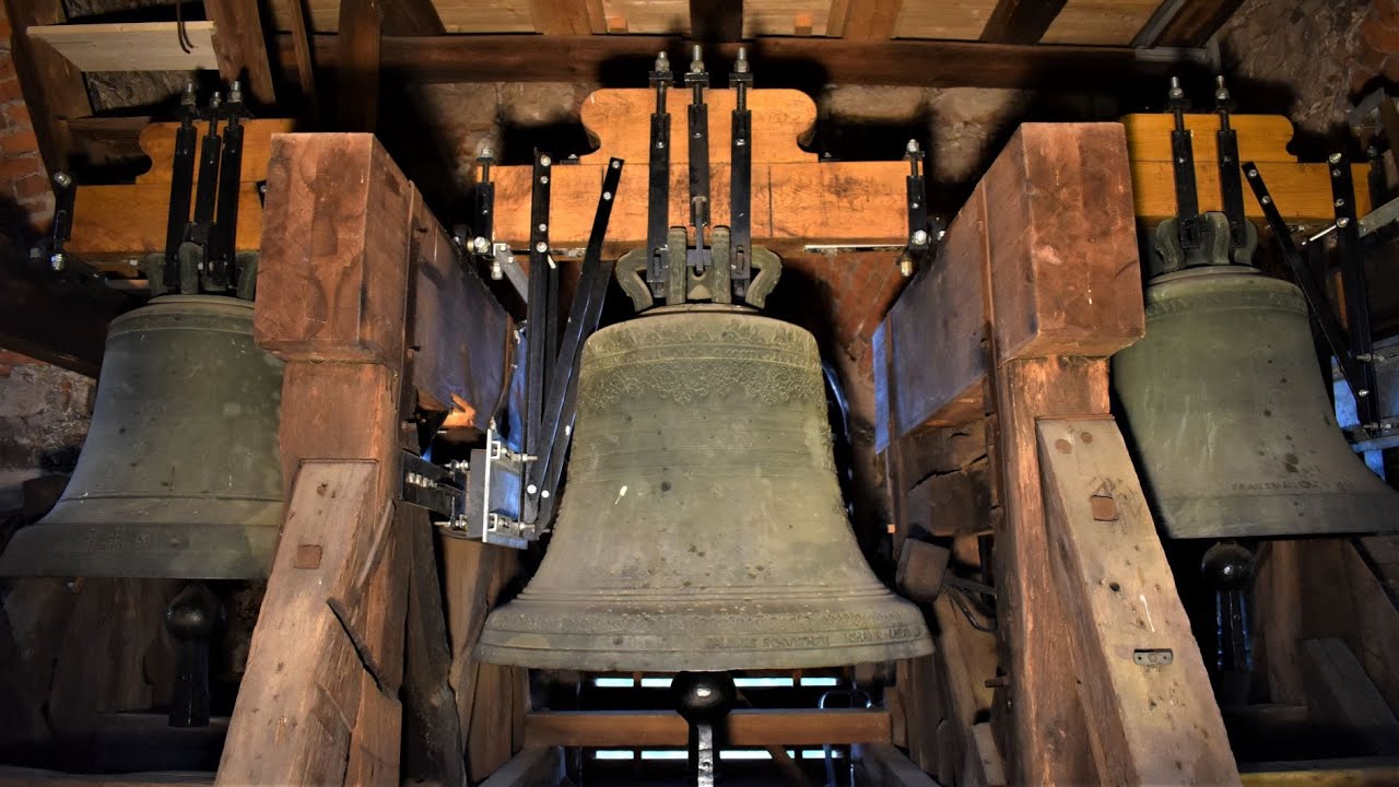 Erlangen-Frauenaurach (ER) Glocken der Klosterkirche St. Matthäus