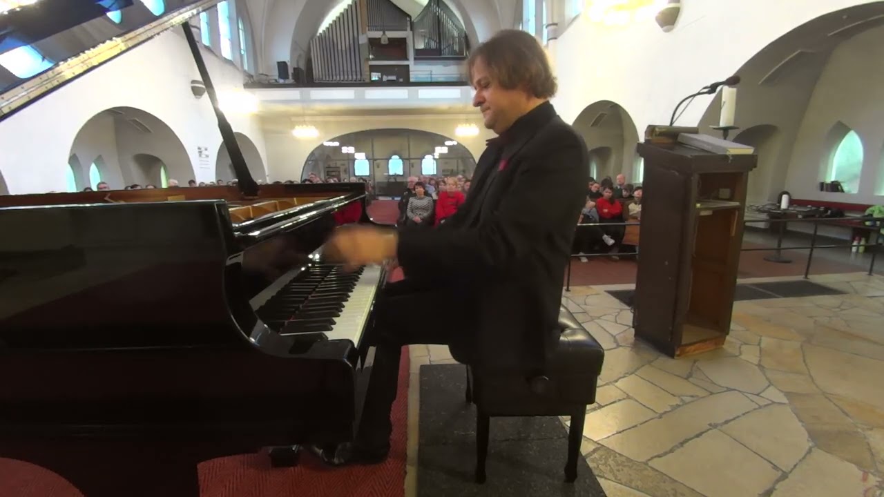 Peter Laul plays Mozart Sonata in B Flat Major KV570