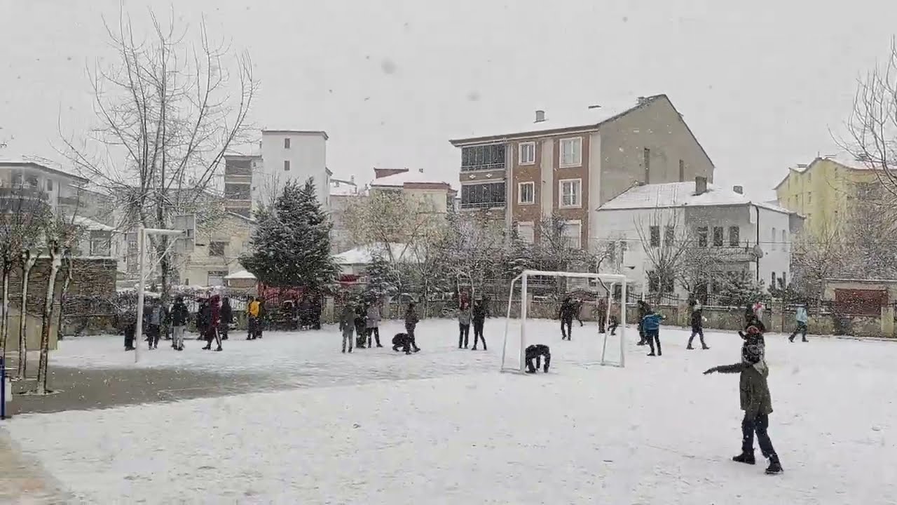 Öğrencilerimizin kar keyfi