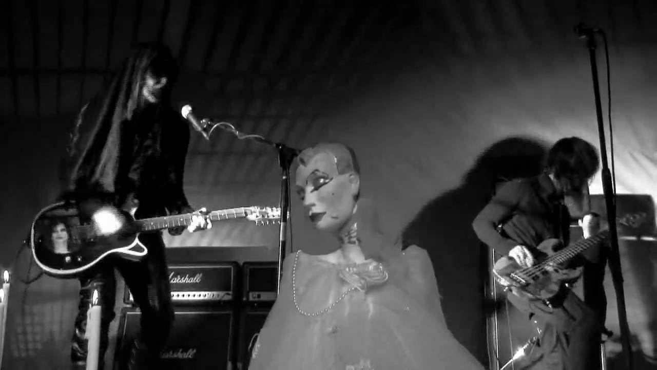 Leper - Voal Negru De Dantela /Black Lacy Veil (Official Video)